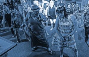 juke-joint women dancing and singing