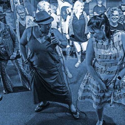 juke-joint women dancing and singing